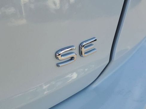 New 2026 Volkswagen Jetta SE FWD image 6