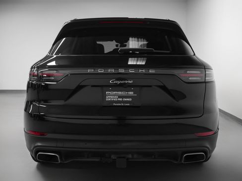 Certified 2023 Porsche Cayenne AWD/4WD image 11