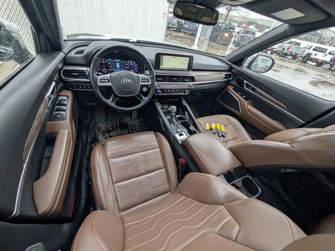 Used 2020 Kia Telluride SX w/ SX Prestige Package image 9