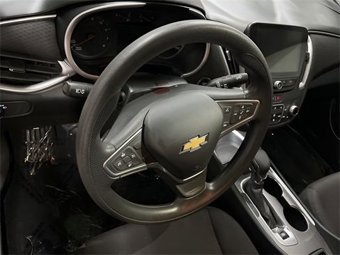 Used 2022 Chevrolet Malibu LT image 19