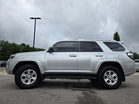 Used 2016 Toyota 4Runner SR5 Premium AWD/4WD image 26