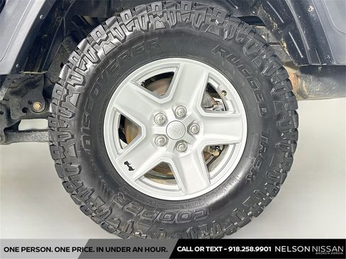 Used 2020 Jeep Gladiator Sport w/ Quick Order Package 24S image 28