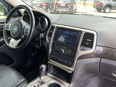 Used 2011 Jeep Grand Cherokee Laredo AWD/4WD image 75