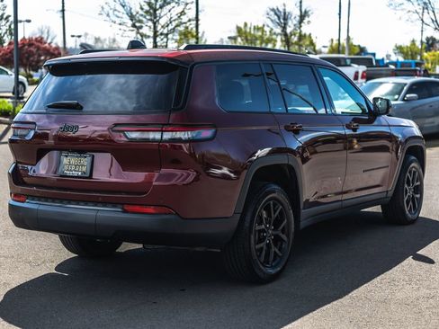 Used 2024 Jeep Grand Cherokee L Laredo AWD/4WD image 8