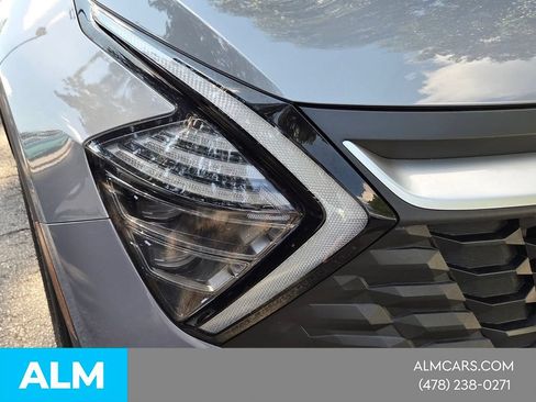 Used 2025 Kia Sportage LX FWD image 21