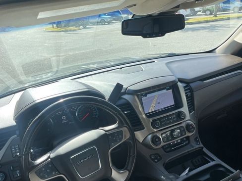 Used 2018 GMC Yukon XL Denali w/ Denali Ultimate Package image 9