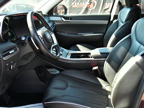 Used 2024 Hyundai Palisade SEL FWD image 18