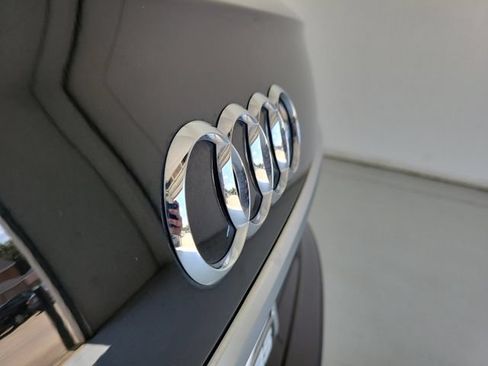 Used 2024 Audi Q5 2.0T Premium w/ Convenience Package AWD/4WD image 10
