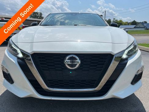 Used 2021 Nissan Altima 2.5 SR FWD image 3