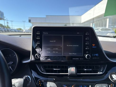 Used 2019 Toyota C-HR Limited image 15