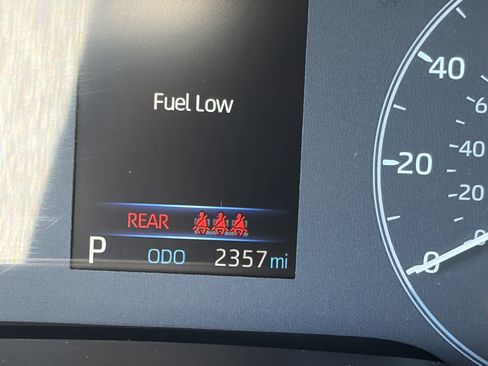 Certified 2025 Toyota Corolla SE FWD image 20