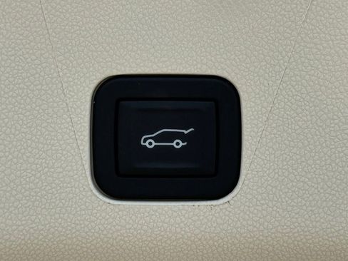 New 2026 Cadillac Escalade Platinum Sport w/ LPO, ONYX Package AWD/4WD image 38