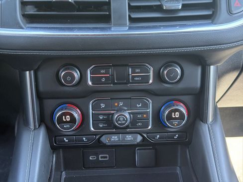 Used 2021 Chevrolet Tahoe LT AWD/4WD image 18