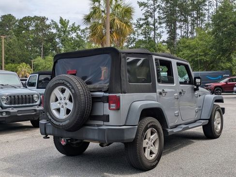 Used 2017 Jeep Wrangler Unlimited Sport w/ Quick Order Package 24S AWD/4WD image 5