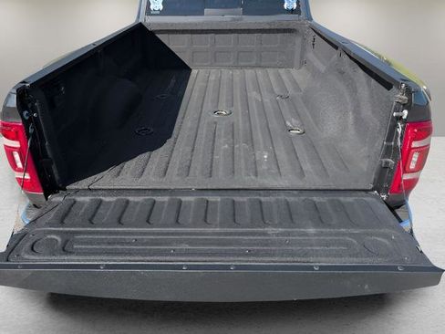Used 2022 RAM 3500 Laramie AWD/4WD image 9