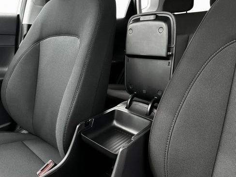 New 2025 Hyundai Kona SE image 18