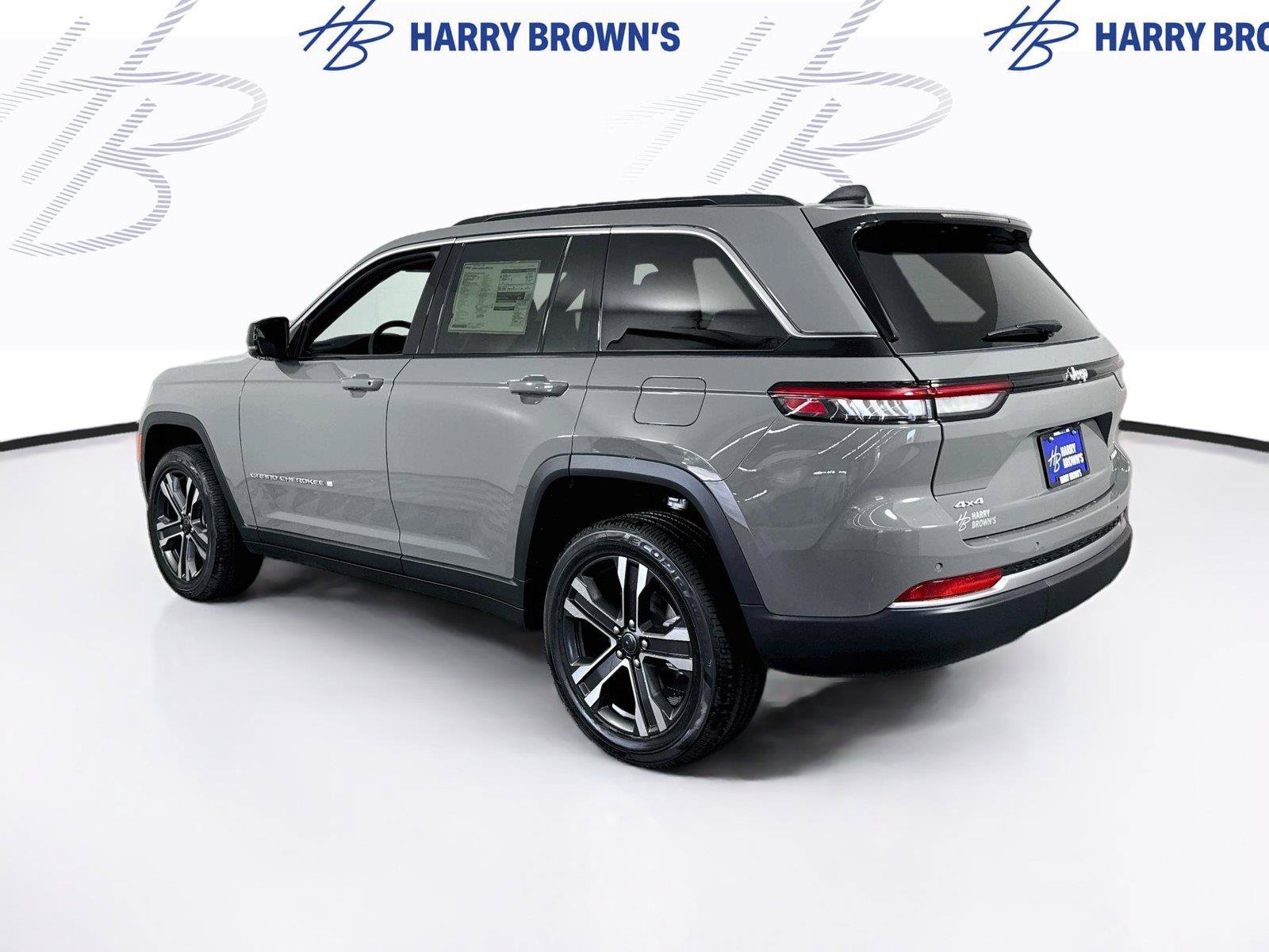 New 2027 Jeep Grand Cherokee Limited w/ Trailer Tow Package AWD/4WD image 28