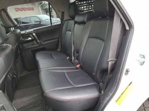 Used 2021 Toyota 4Runner TRD Off-Road Premium AWD/4WD image 24