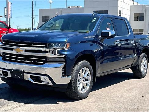 Used 2022 Chevrolet Silverado 1500 LTZ w/ Safety Package II AWD/4WD image 7