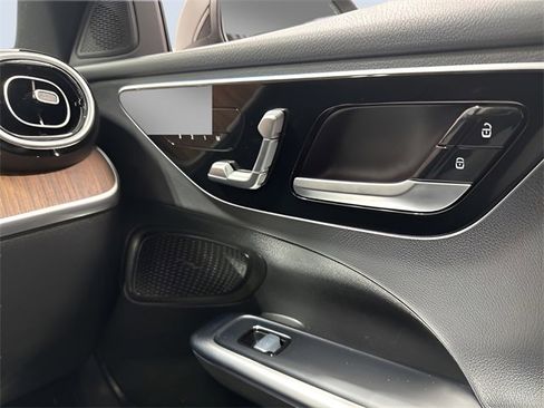 Used 2025 Mercedes-Benz C 300 C 300 image 32
