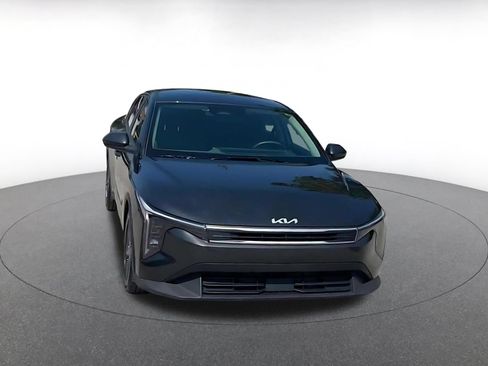 Used 2025 Kia K4 FWD image 3