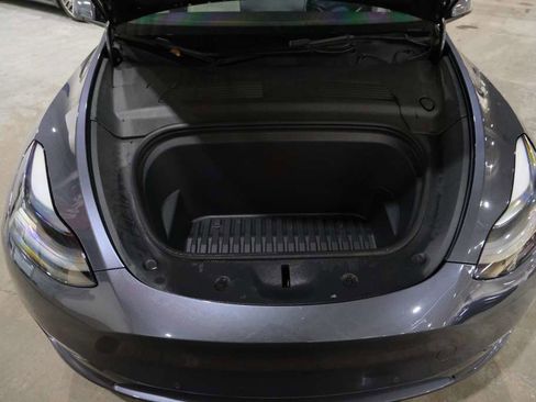 Used 2021 Tesla Model Y Performance image 30