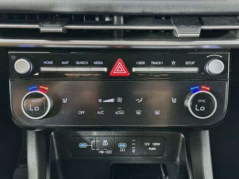Used 2025 Hyundai Tucson SEL FWD image 24