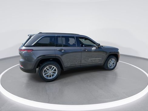 New 2025 Jeep Grand Cherokee Laredo X image 21