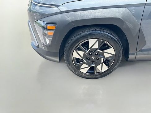 Used 2025 Hyundai Kona SEL FWD image 30