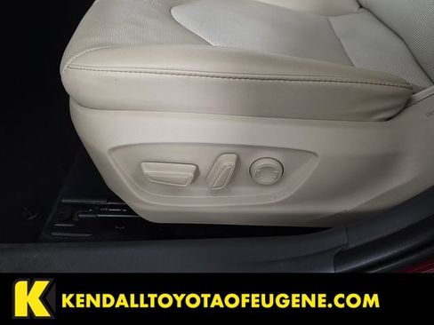 Used 2020 Toyota Camry XLE w/ Driver Assist Package image 17