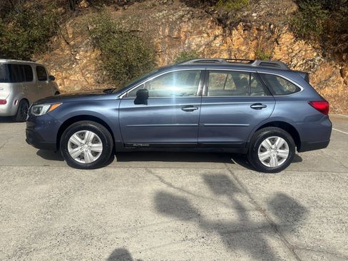 Used 2015 Subaru Outback 2.5i AWD/4WD image 2