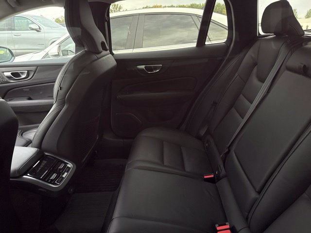 Used 2024 Volvo V60 B5 Cross Country Ultimate w/ Protection Package Premier AWD/4WD image 11