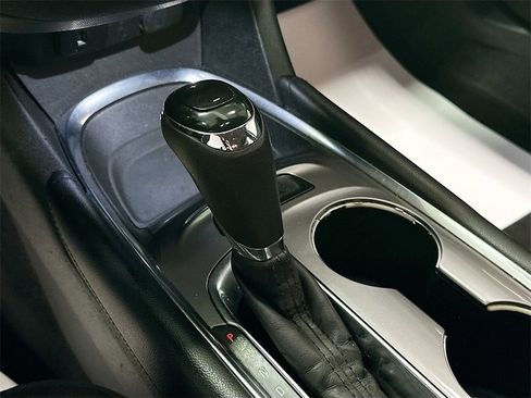 Used 2018 Chevrolet Malibu LT image 17