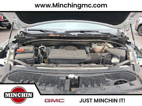 Used 2024 Chevrolet Suburban RST w/ Sport Performance Package image 31