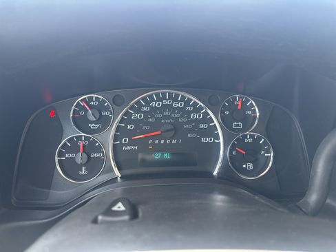 Used 2019 Chevrolet Express 3500 w/ Driver Convenience Package RWD image 19