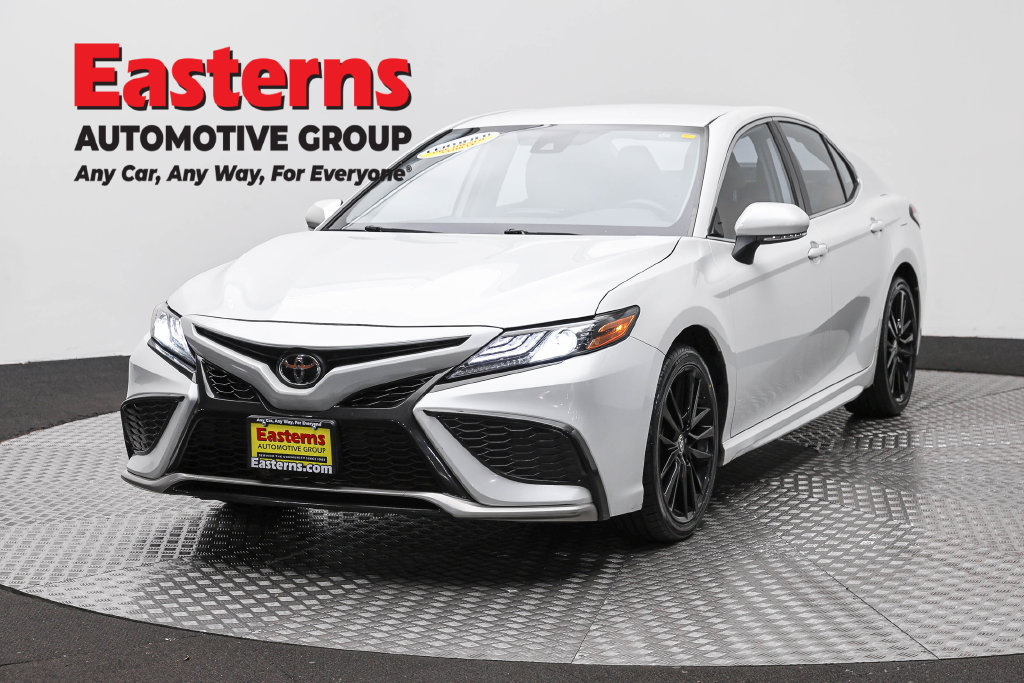Used 2024 Toyota Camry XSE FWD image 1