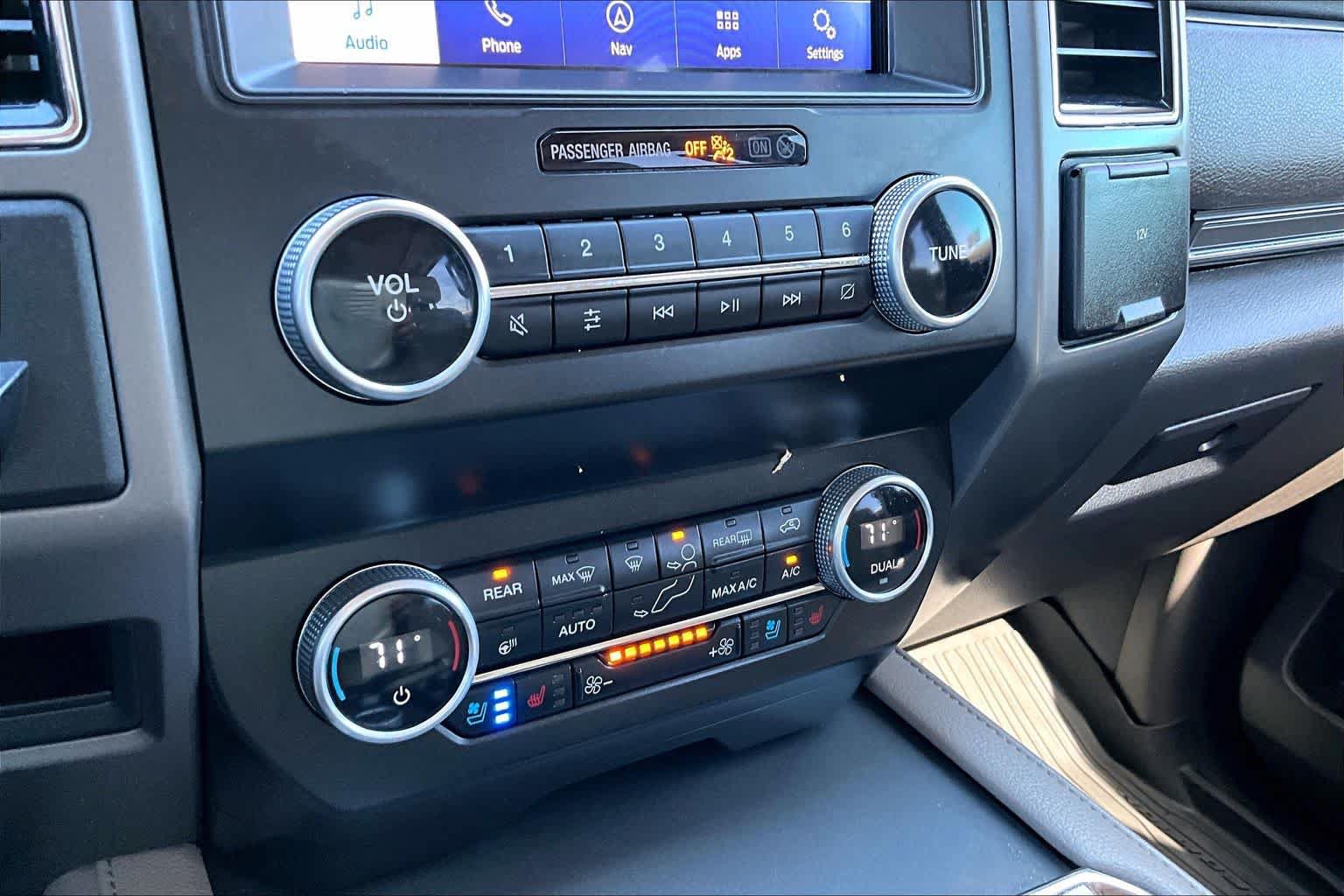 Used 2021 Ford Expedition XLT AWD/4WD image 32