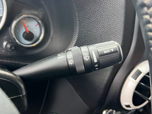 Used 2014 Jeep Wrangler Unlimited Sahara image 20