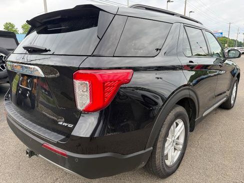 Certified 2022 Ford Explorer XLT w/ Equipment Group 202A AWD/4WD image 2