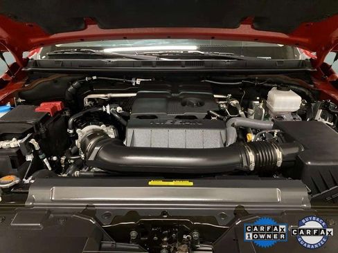 Used 2025 Nissan Frontier SV image 95