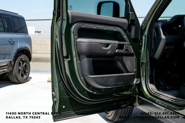 New 2026 Land Rover Defender 110 S AWD/4WD image 43