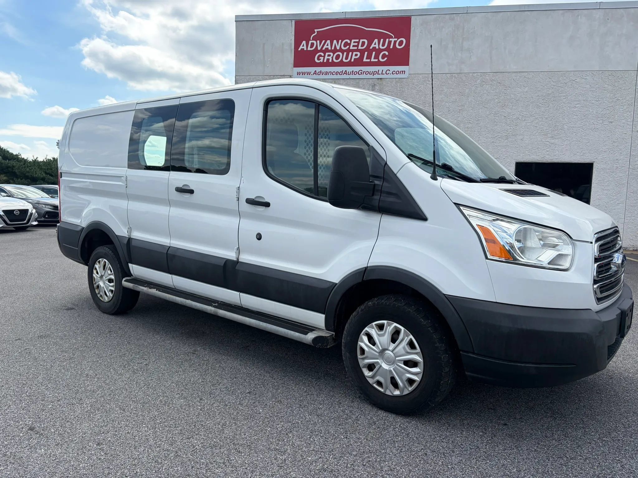 Used 2016 Ford Transit 250 130 Low Roof w/ Exterior Upgrade Package RWD image 7