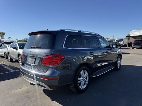 Used 2015 Mercedes-Benz GL 450 4MATIC image 12