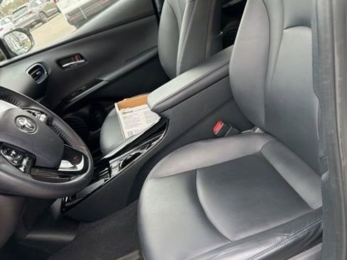 Used 2020 Toyota Prius Limited image 12