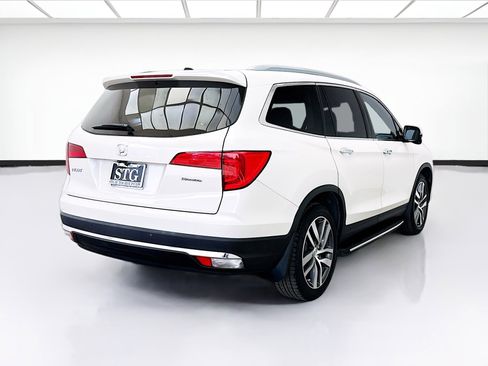 Used 2017 Honda Pilot Touring image 4