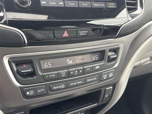 Used 2022 Honda Pilot EX-L image 32