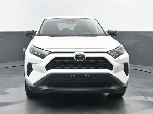 Used 2022 Toyota RAV4 LE image 5