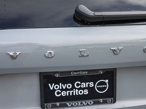 New 2026 Volvo XC60 T8 Ultra w/ Protection Package Premier AWD/4WD image 10