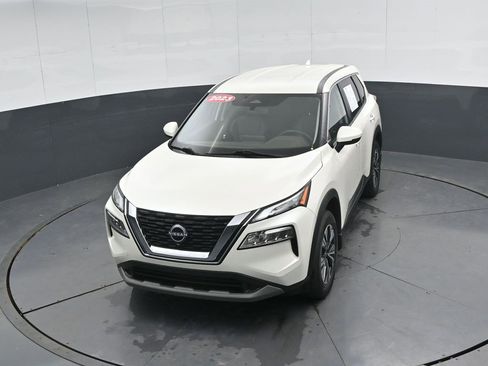 Used 2023 Nissan Rogue SV image 45
