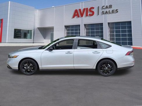 Used 2025 Honda Accord SE image 10